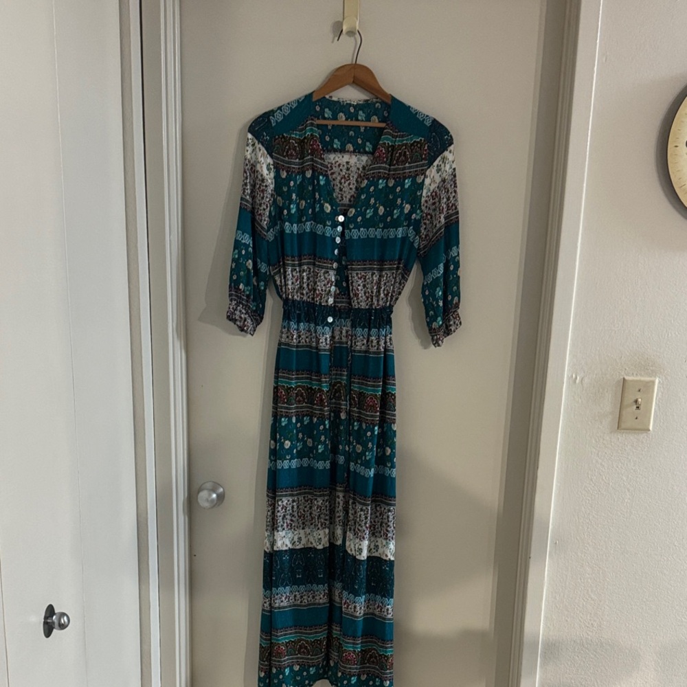 Chic Teal and White Maxi Dress
